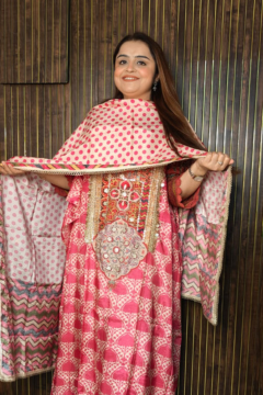 Designer Muslin Suits with polka dupatta