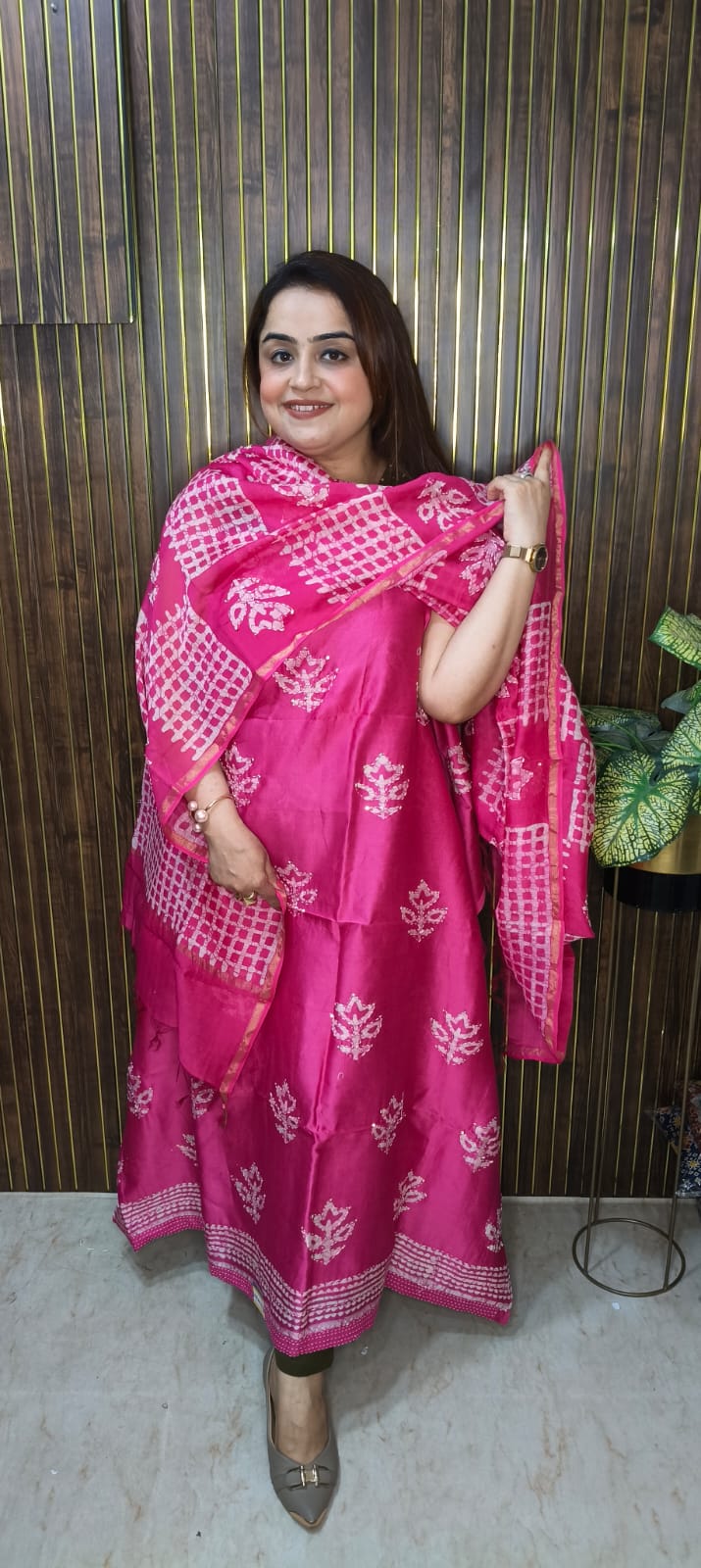 Elegant Maheshwari Suit with Kantha work Detailing