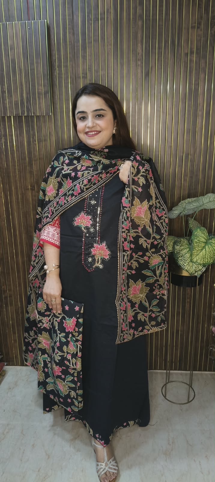 Noor Gul Embroidered Suit Set