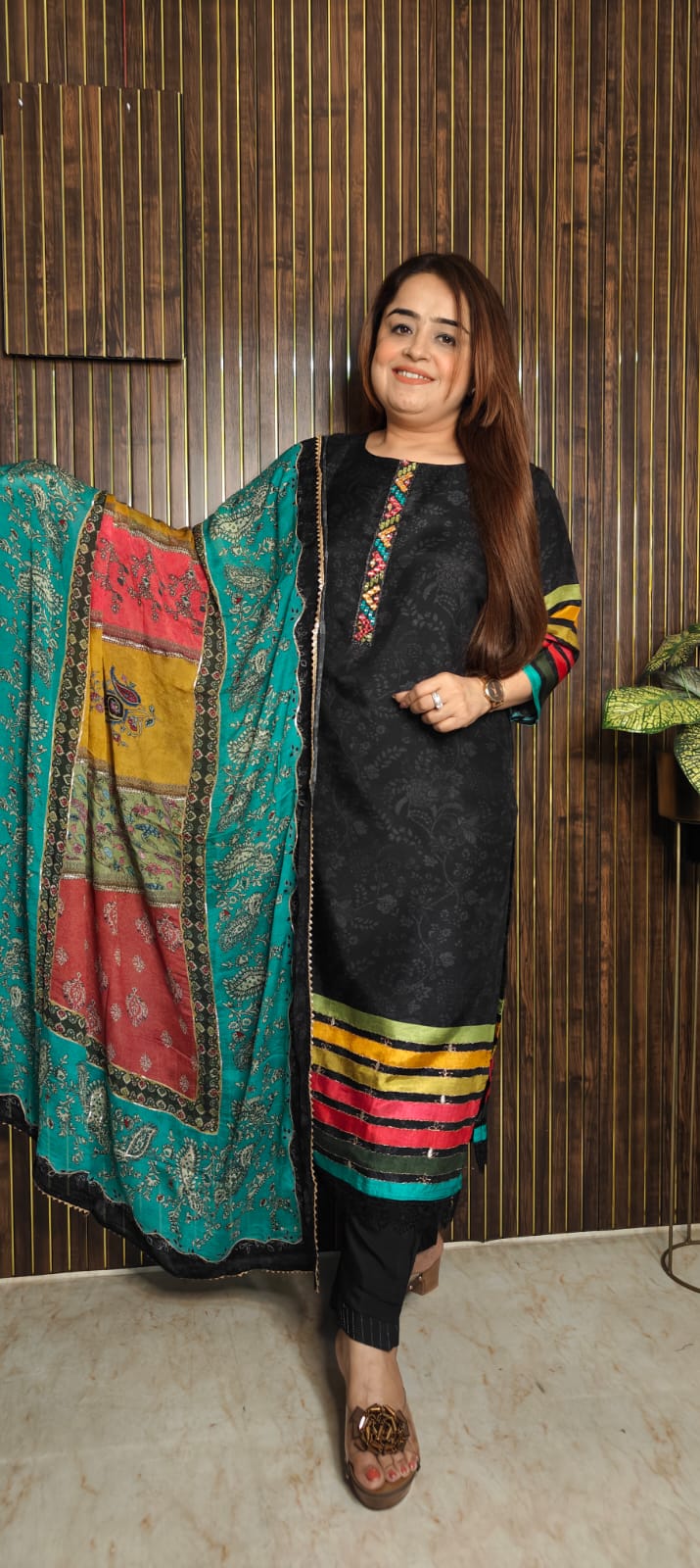 ELEGANT MUSLIN BLACK KURTI SET