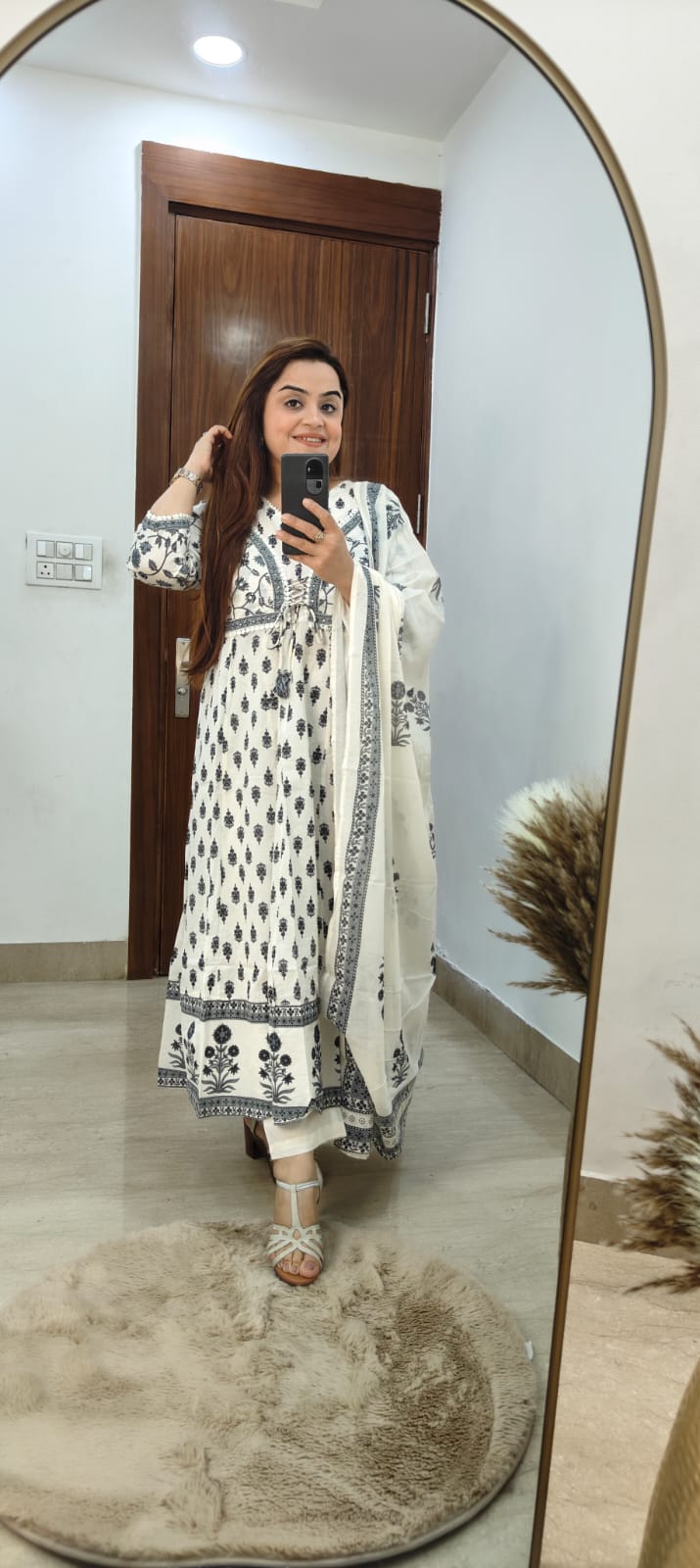 ELEGANT WHITE COTTON ANARKALI KURTI SET