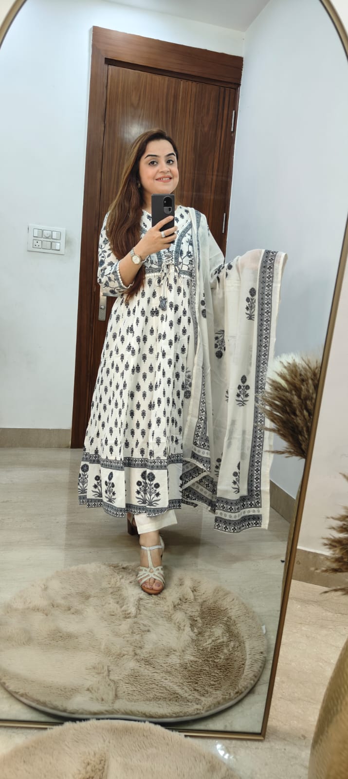 ELEGANT WHITE COTTON ANARKALI KURTI SET