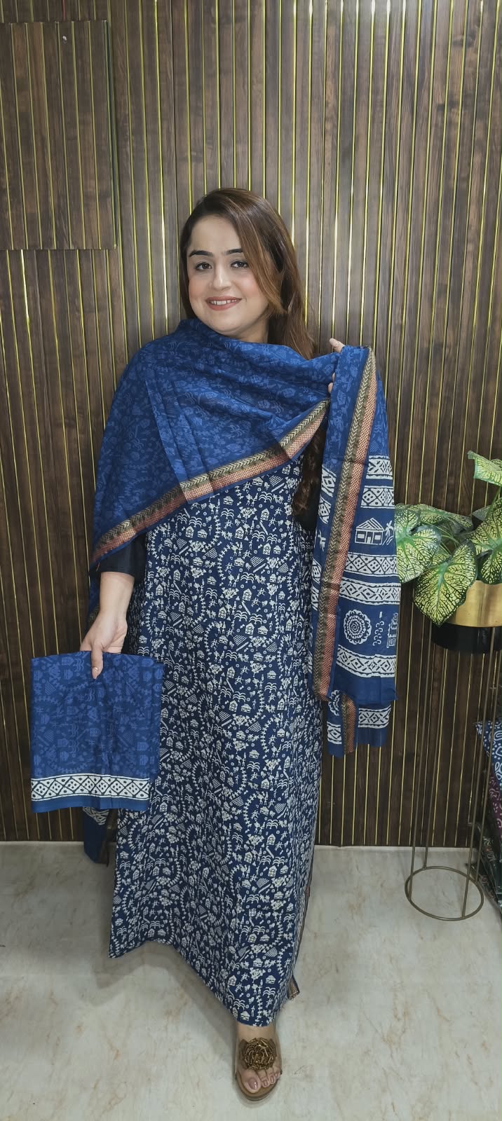 COMFORTABLE BLUE VARLI DESIGNS