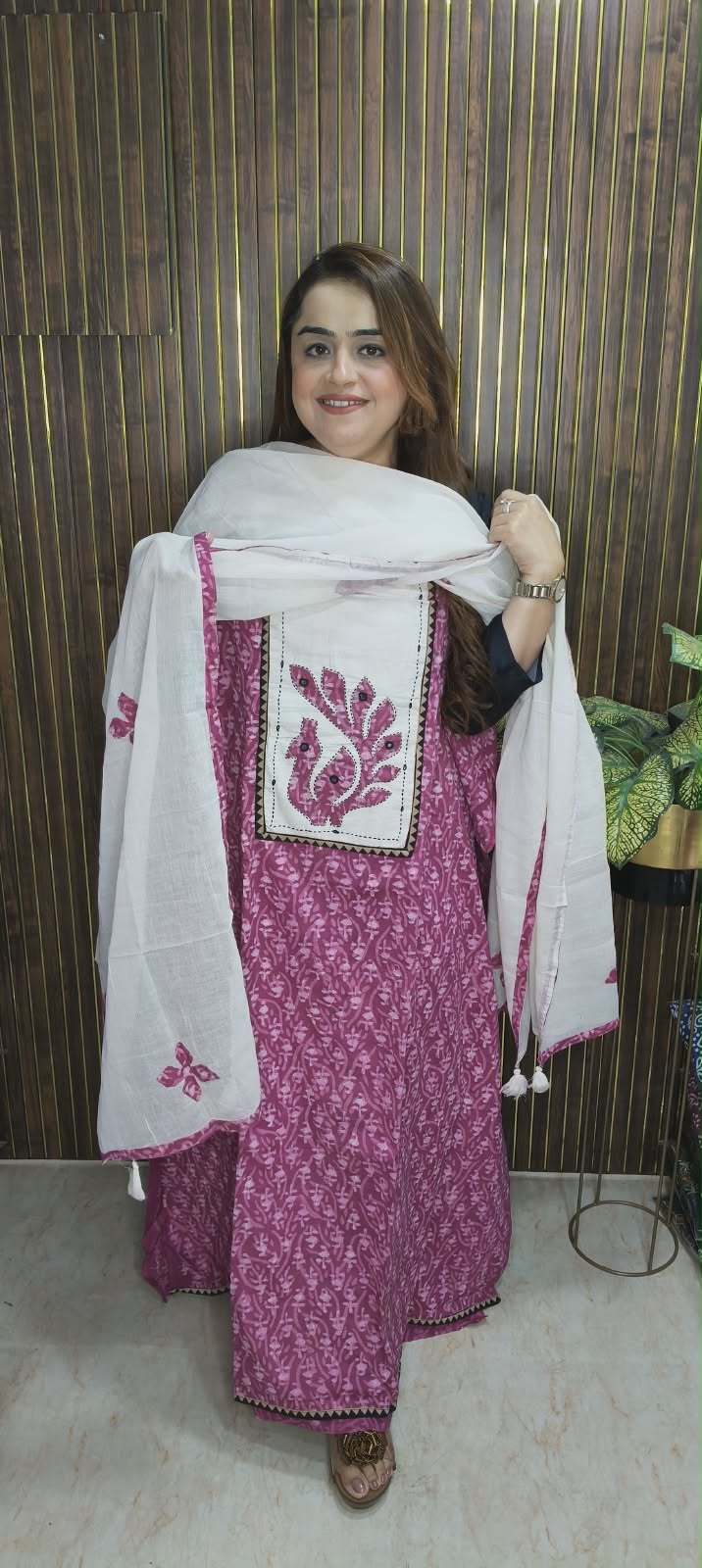 Comfortable Cotton Suits With Applique Detailing