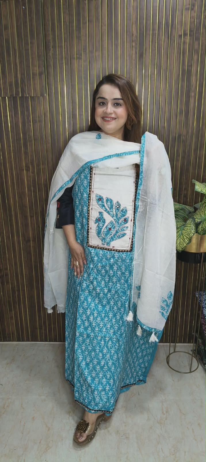 Comfortable Cotton Suits With Applique Detailing