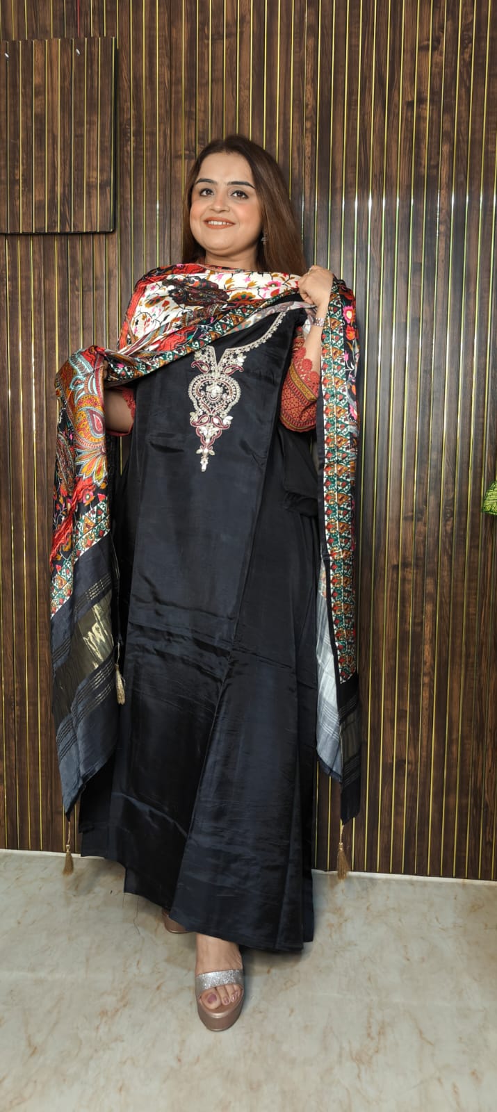 Timeless, Graceful Festive Ready