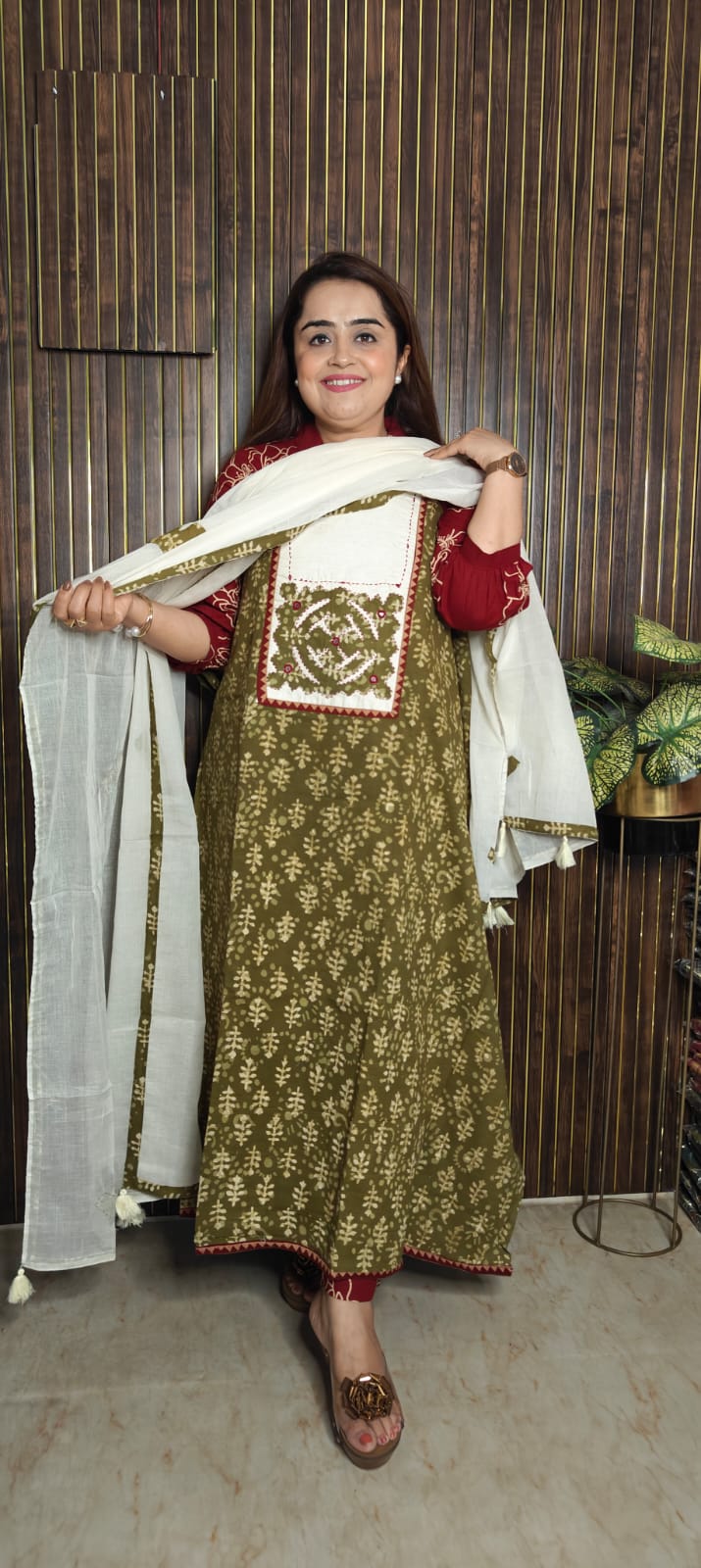 Elegant Dabu Print Cotton Suit Set