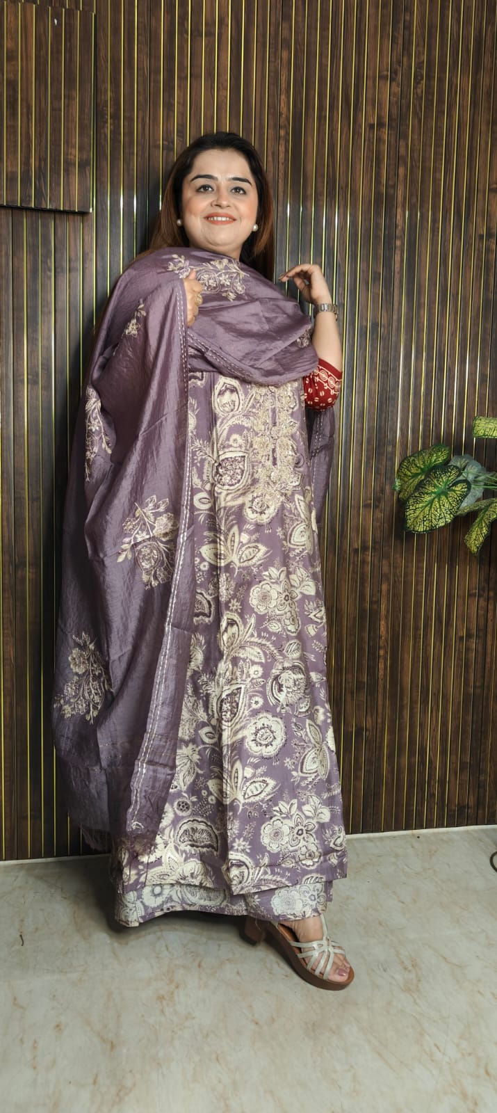 Lavender Muslin Printed Suit With Embroidered Dupatta