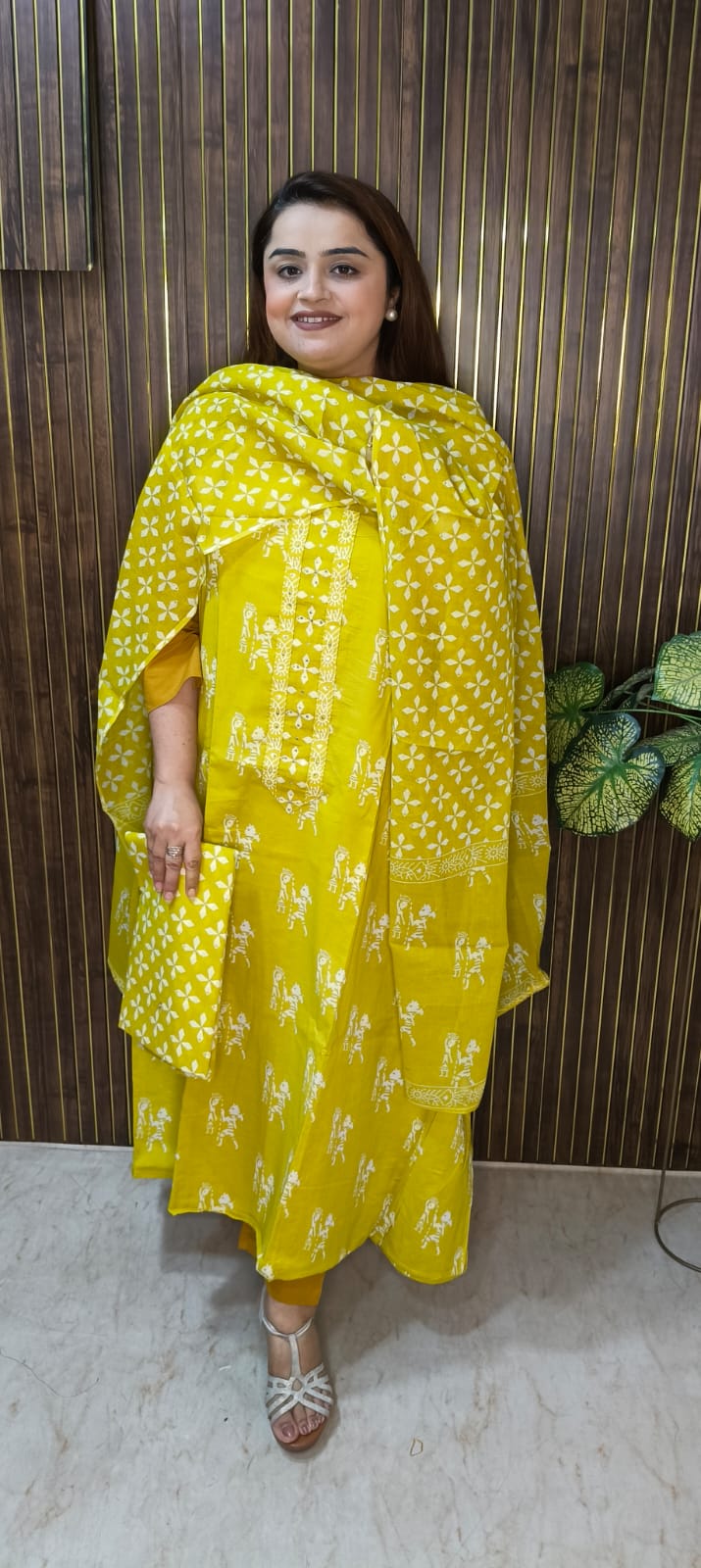 Shop the elegance in two beautiful colours