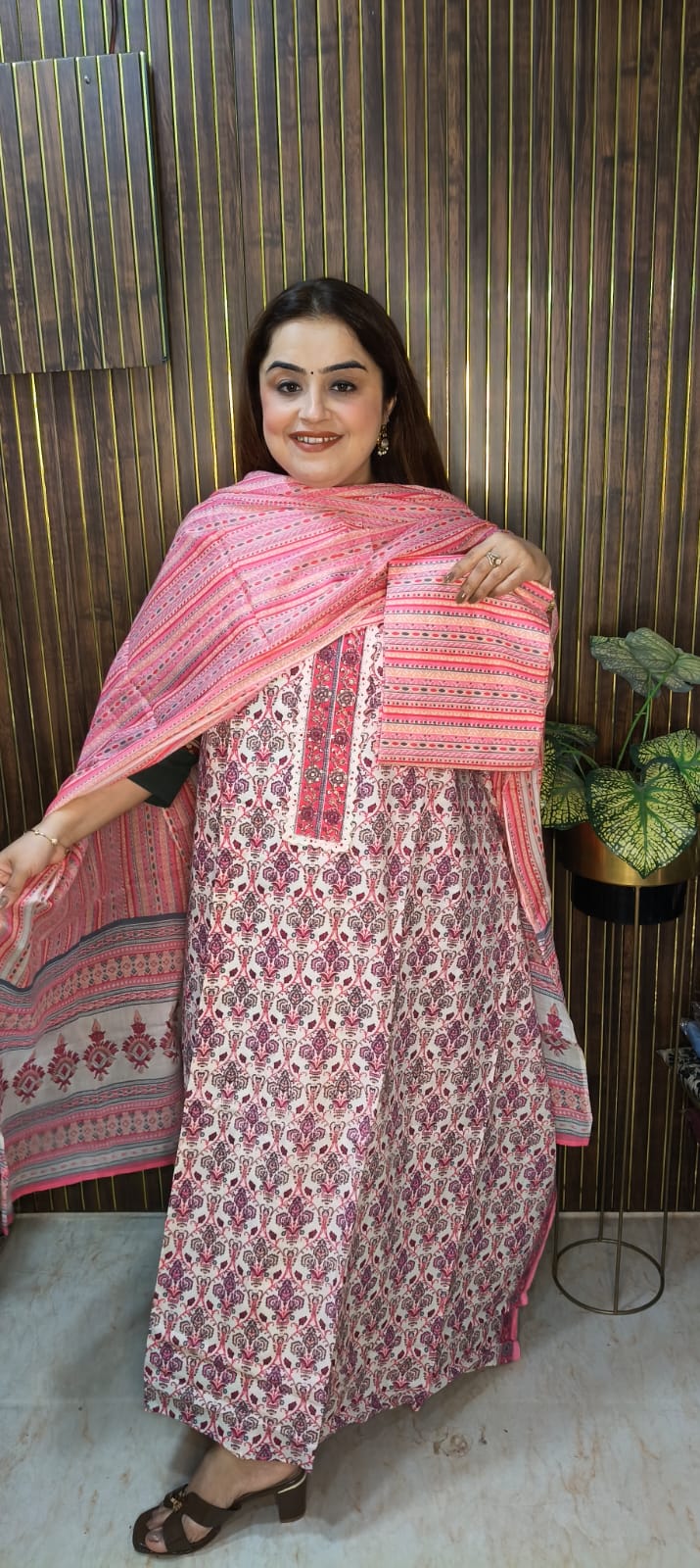 🌸 Grace in Pure Cotton 🌸✨ Soft Cotton Dupatta