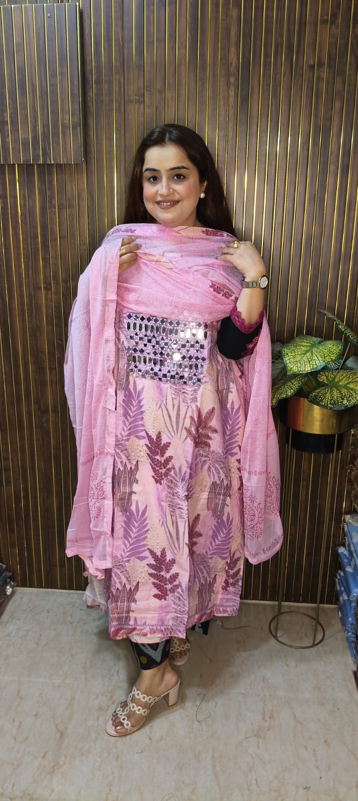 🌸 Mirror Work Cotton Elegance 🌸