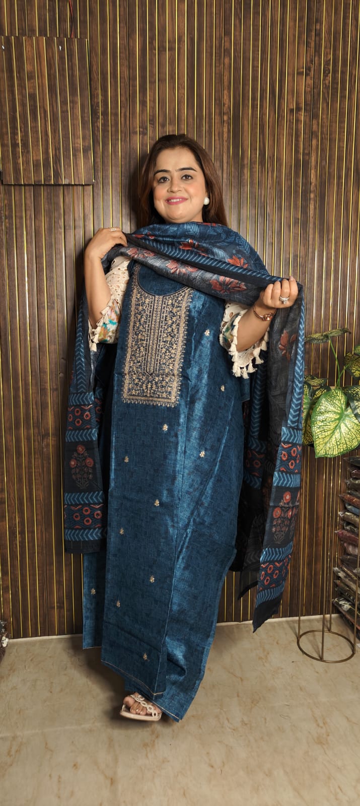 Tussar Silk – Royal Blue Elegance ✨