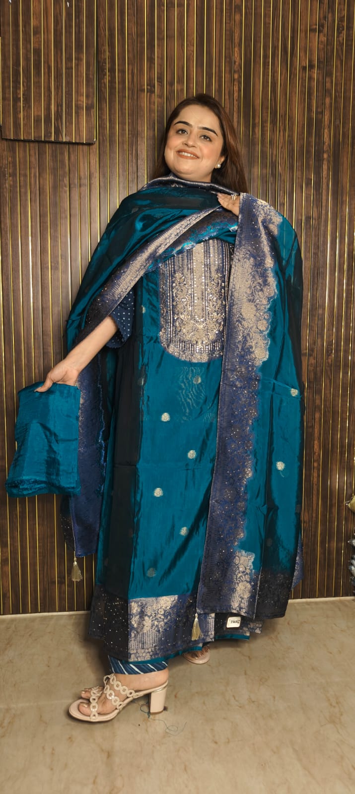 Banarasi Royale — Festive Elegance ✨