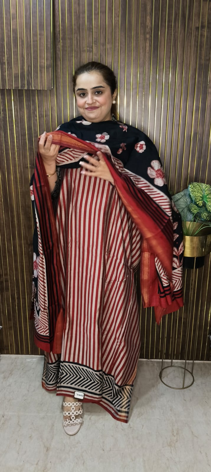 🌸 Maheshwari Elegance — Grace Woven in Tradition ✨