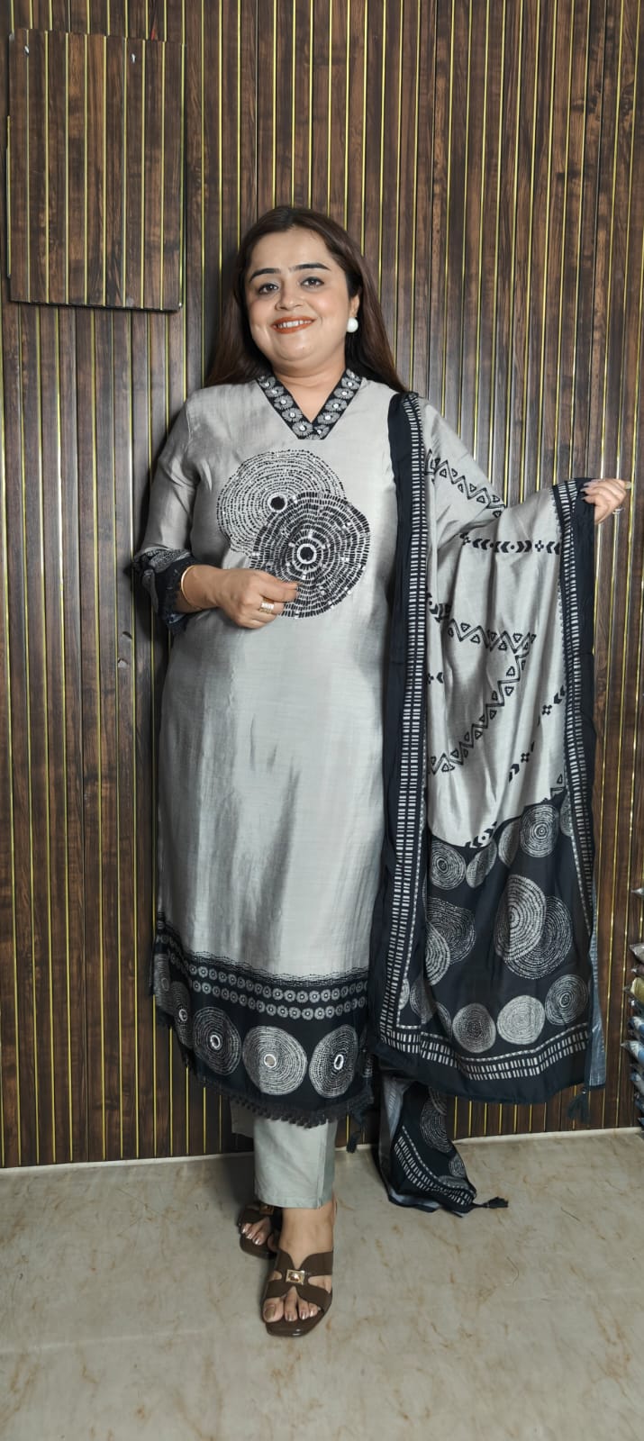 Grey Muslin Mirror Magic