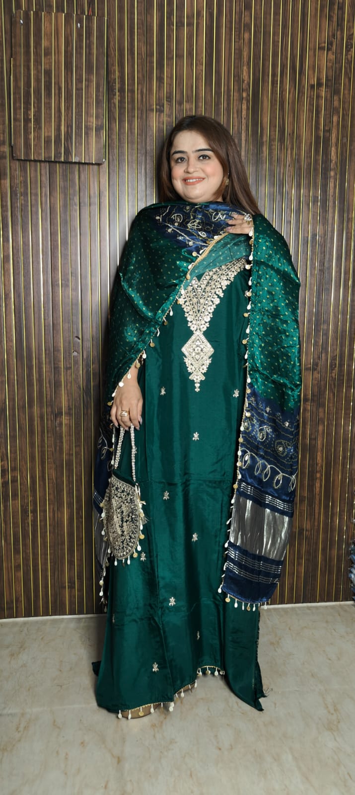 Rajwada Silk Elegance 💙💚