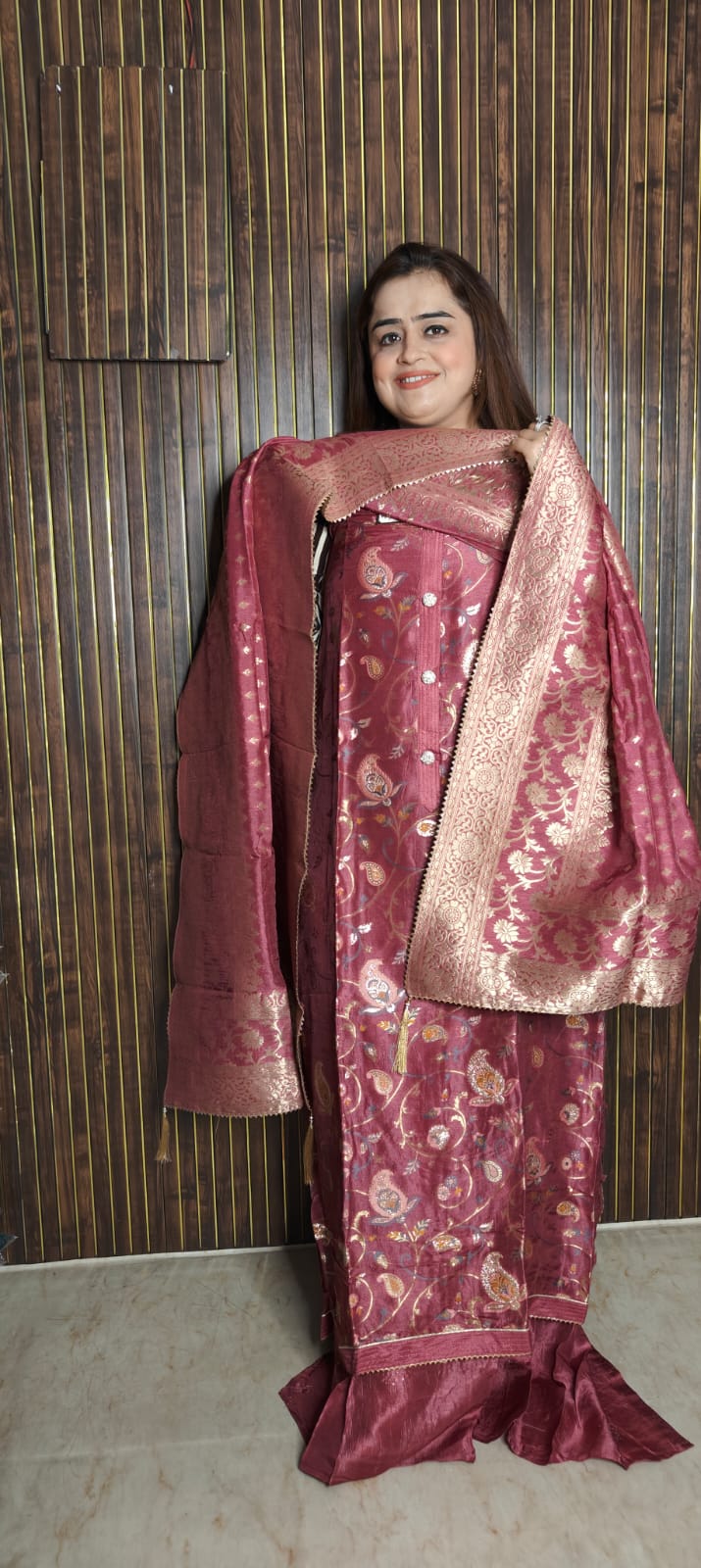 Banarasi, But Make It Wedding-Ready ✨