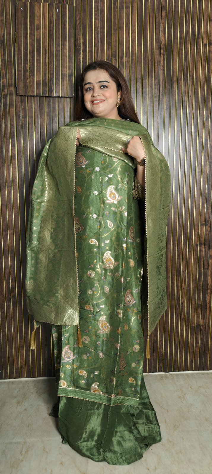 Banarasi, But Make It Wedding-Ready ✨