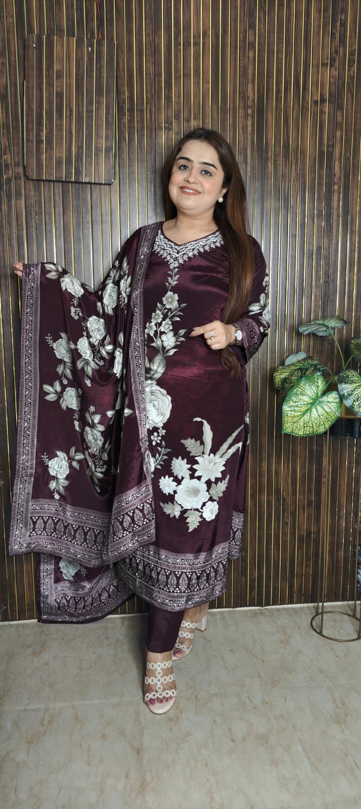 Vibrant Muslin Crêpe Bloom