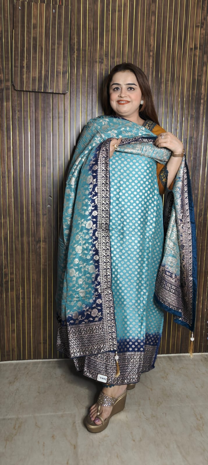 Royal Banarasi, Festive Wali Elegance! ✨❤️