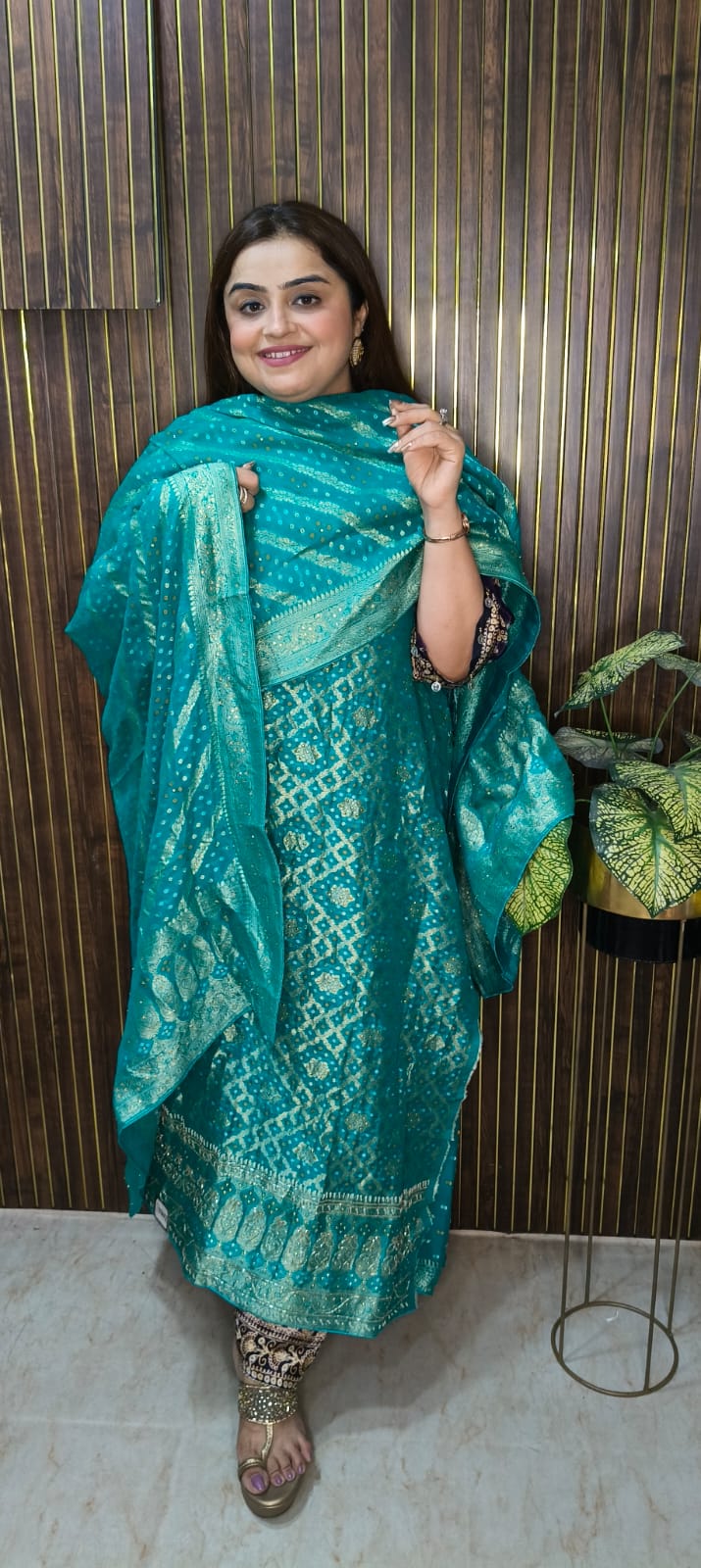 Royal Khadi Georgette Suit Collection ❤️💚