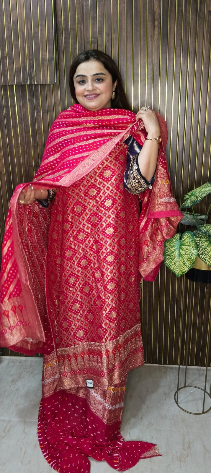 Royal Khadi Georgette Suit Collection ❤️💚