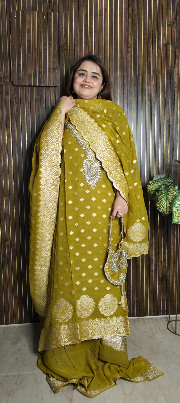 Banarasi Georgette Glam – Festive Special ✨