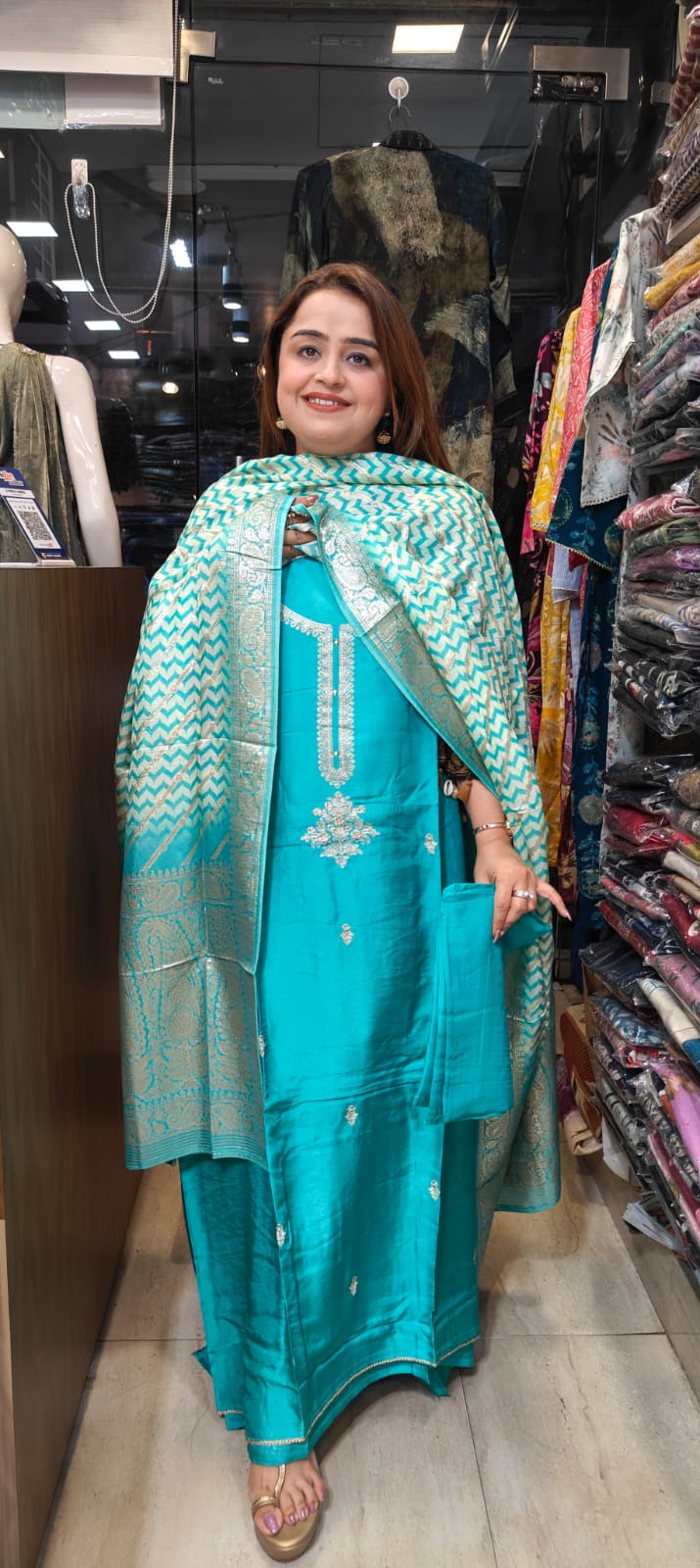 Sea Green Royalty – Silk Suit with Banarasi Dupatta 💚✨