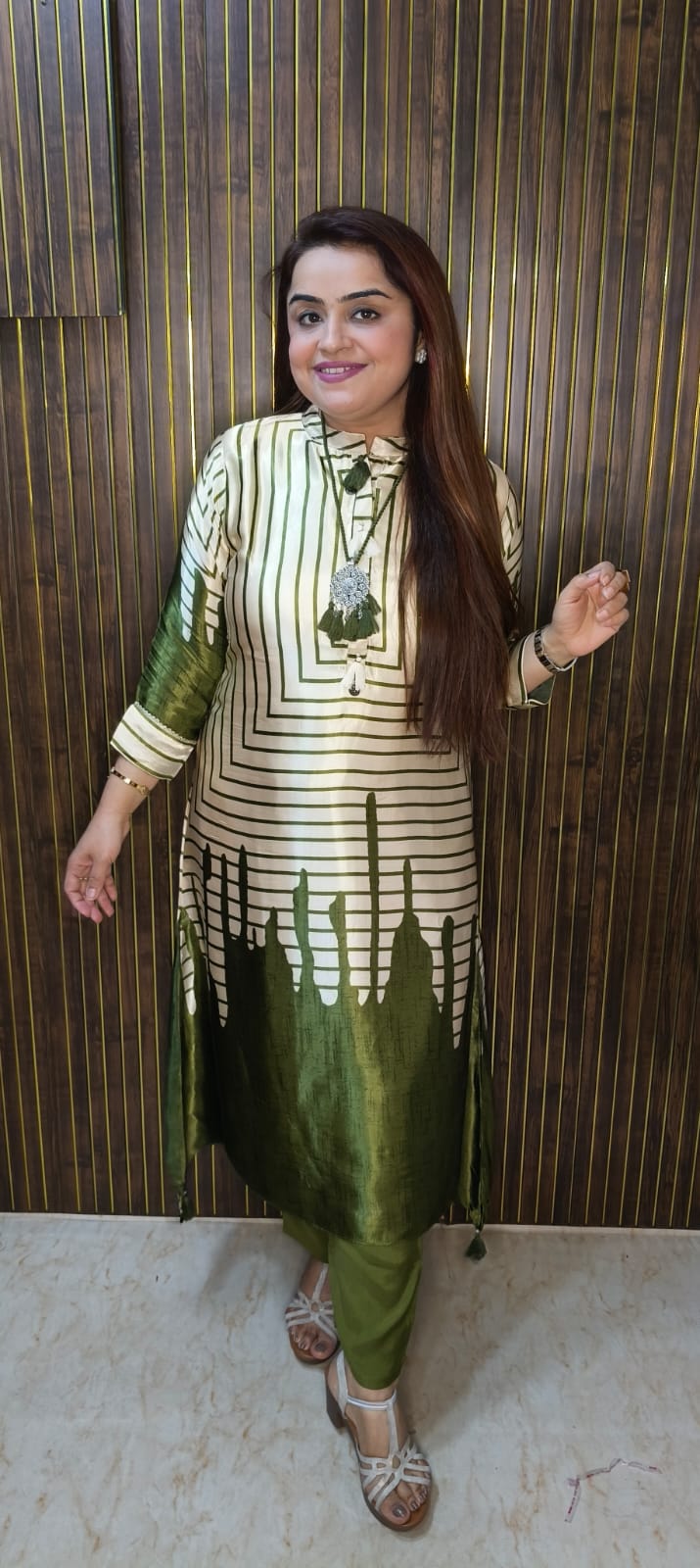 Zareen Olive Elegance Suit